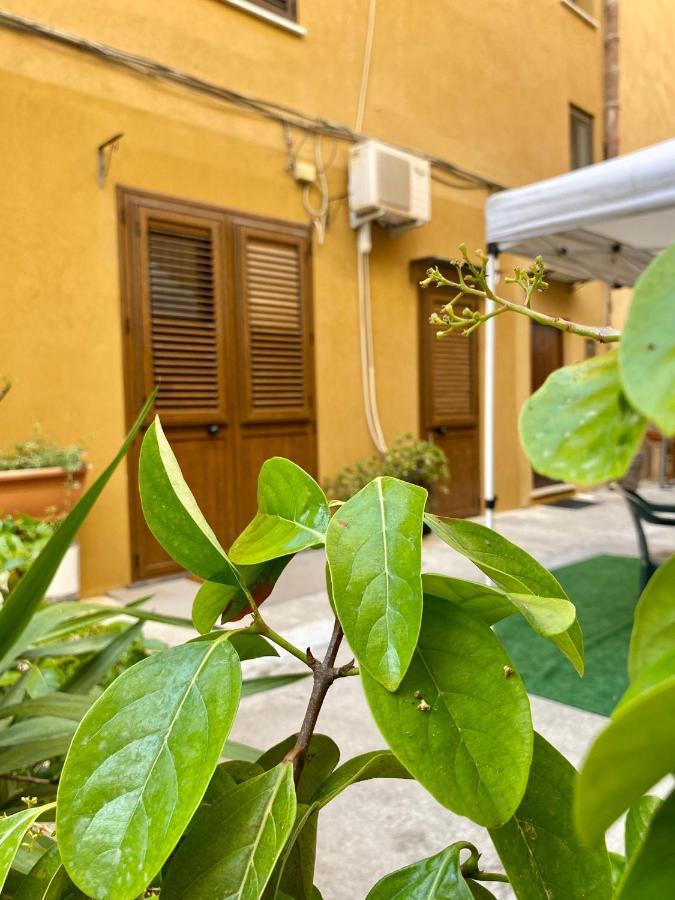 La Magione Apartment Palermo Bagian luar foto